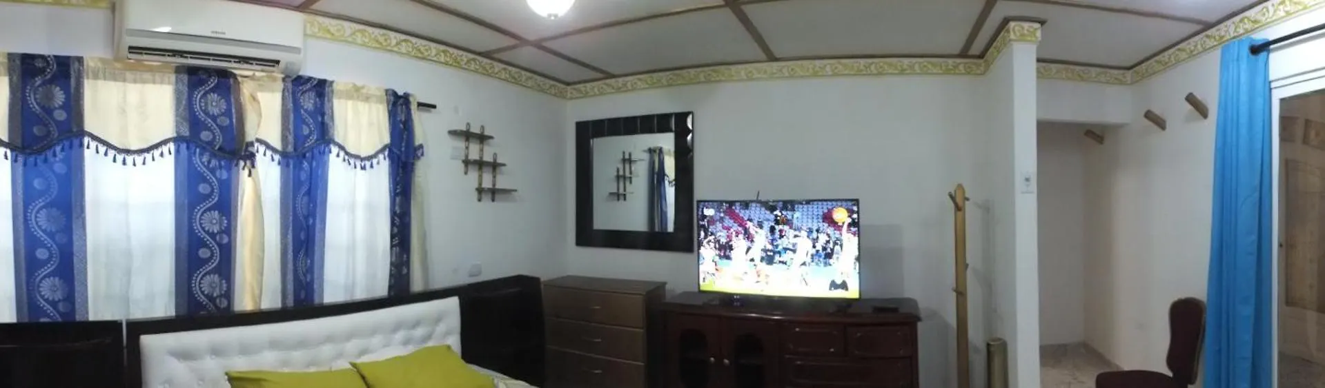 Хостел Hotel Nogales Royal Барранкилья